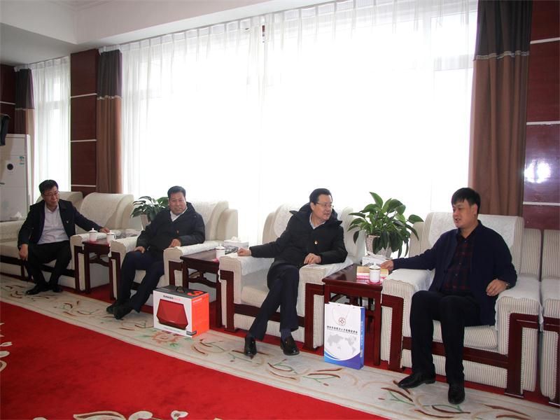 [ leadership concern ]  Weifang city leaders visit Longgang and visit the group of high level talents